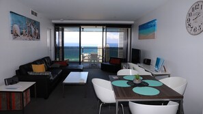 Dining - Circle on Cavill - In the heart of paradise (Surfers Paradise)