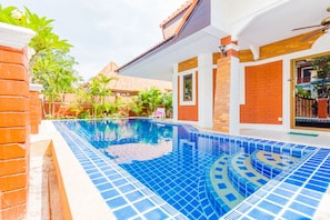 Utomhuspool