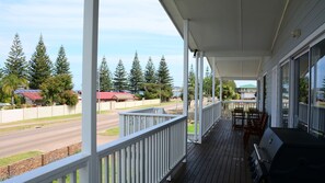 Property grounds - High Tide - Esperance (Castletown)