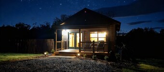 NEW Cozy Couples Log Cabin #7 LURAY Hot Tub Stone Fireplace Mountain Views