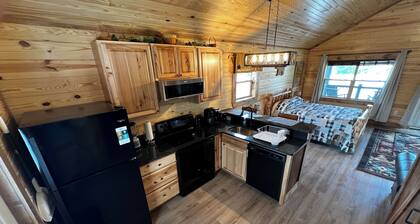 NEW Cozy Couples Log Cabin #7 LURAY Hot Tub Stone Fireplace Mountain Views