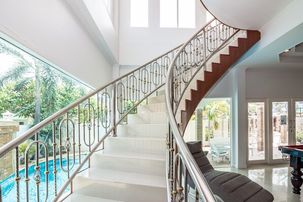 Interior - TEWAREE VILLA - PATTAYA HOLIDAY HOUSE - WALKING STREET (Muang Pattaya)