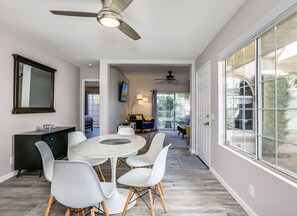 Interior - 2BD/2BA Lower-Level Condo – Mesquite Country Club (Palm Springs)