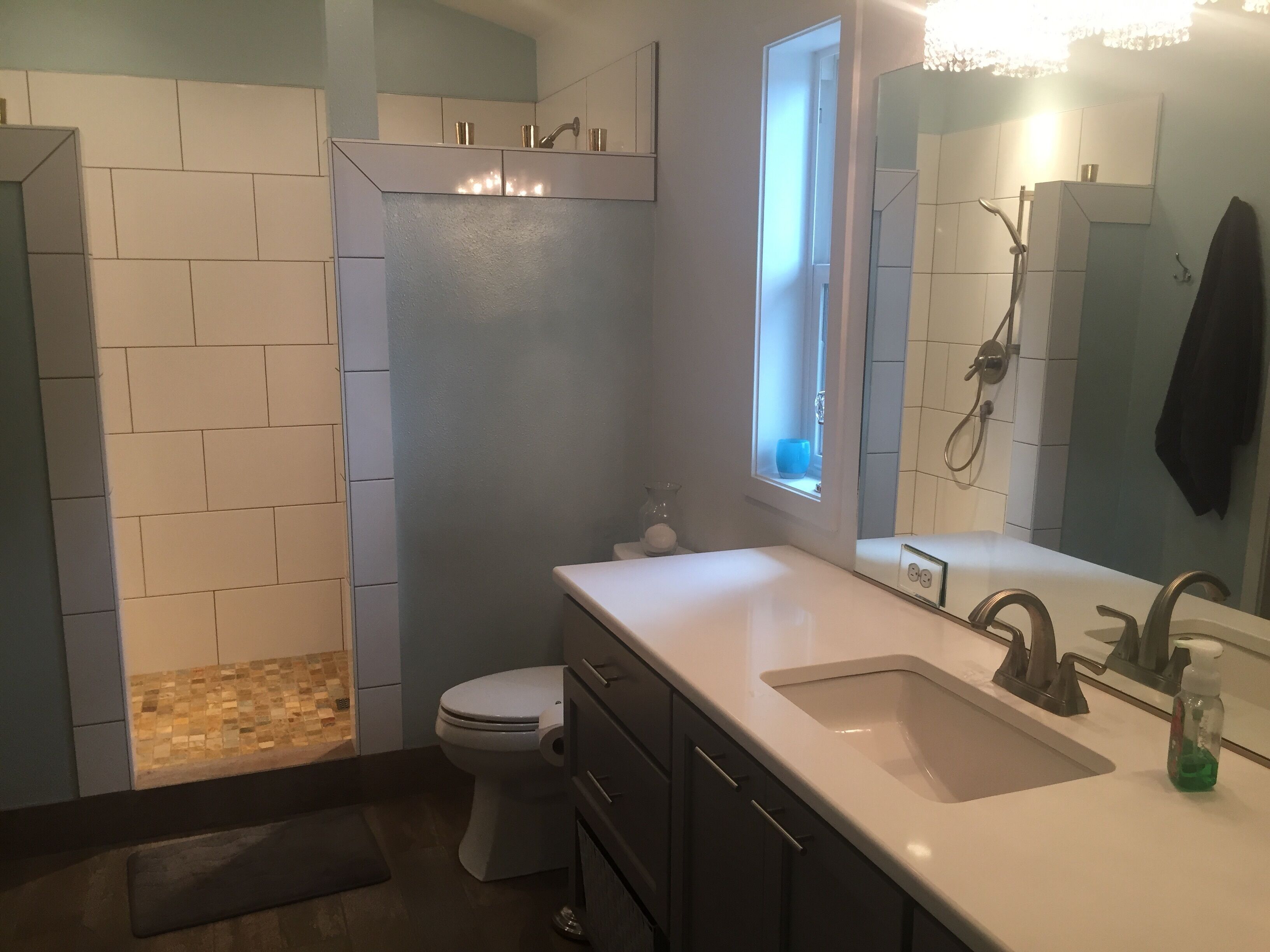 Quiet Neighborhood 2 Miles South Of Downtown. Large house can sleep 6-8 people.