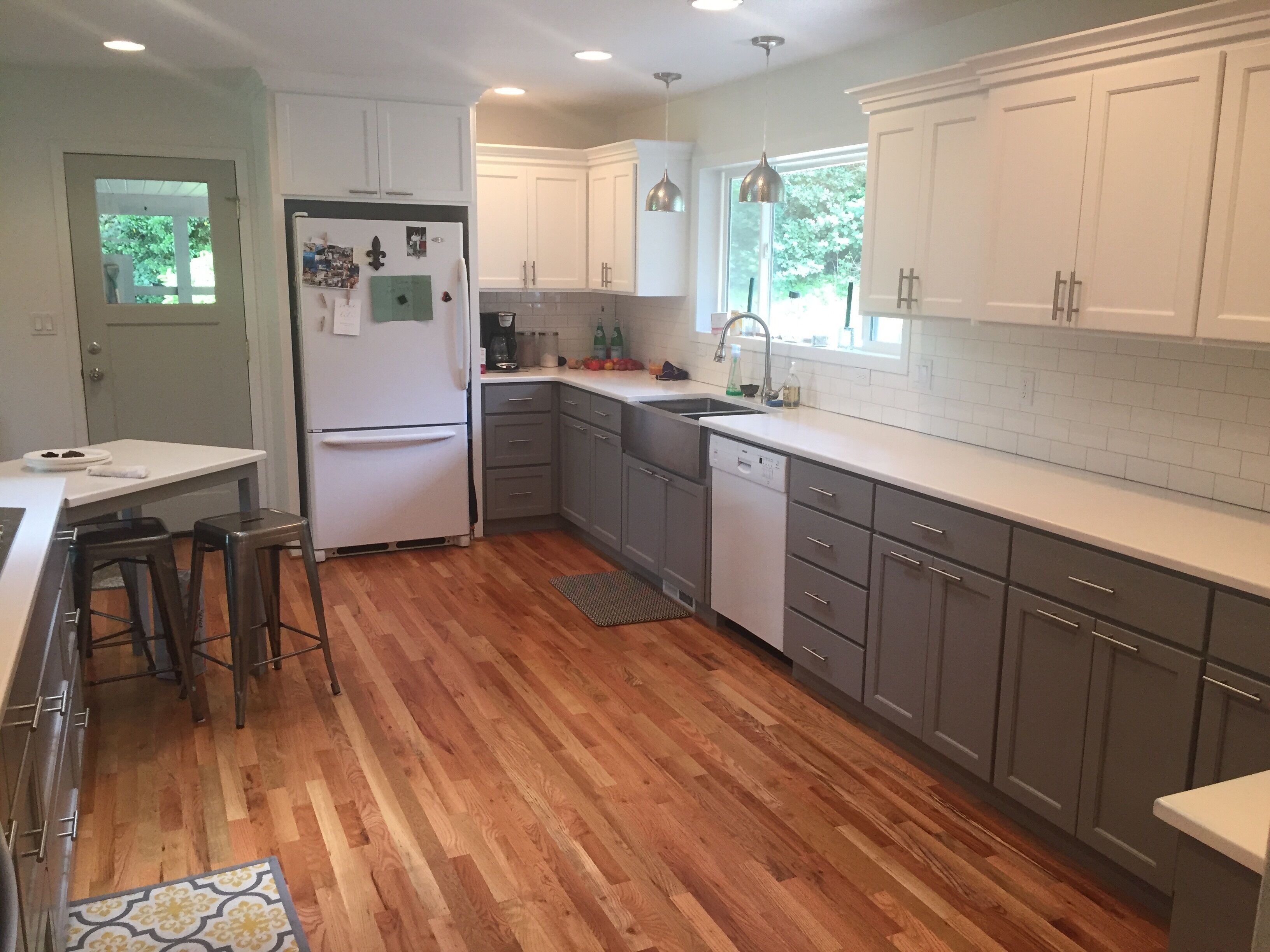 Quiet Neighborhood 2 Miles South Of Downtown. Large house can sleep 6-8 people.