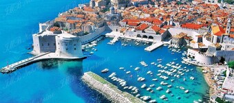 House with a unique view of the sea and the islands in a quite position