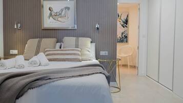 2 chambres, chambres insonorisées, fer et planche à repasser