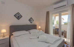 7 slaapkamers, reisbedje, gratis wifi, beddengoed