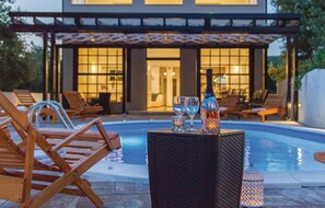 Pool - Awesome home in Sv. Petar Na Morv (Sv. Petar Na Morv)