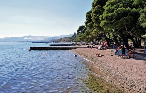 Plage à proximité, pêche sur place