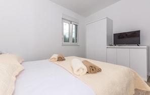 2 habitaciones, cuna de viaje, wifi gratis y ropa de cama