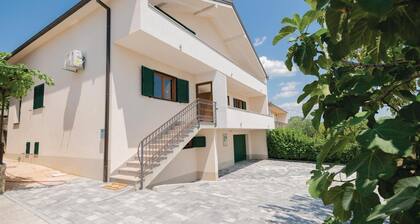 Beautiful home in Imotski with kitchen