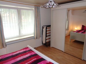 1 makuuhuone, silitysrauta/-lauta, vauvan matkasänky, ilmainen Wi-Fi