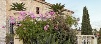 small paradise, villa, pool, 400M Nice beach, the countryside in the city center