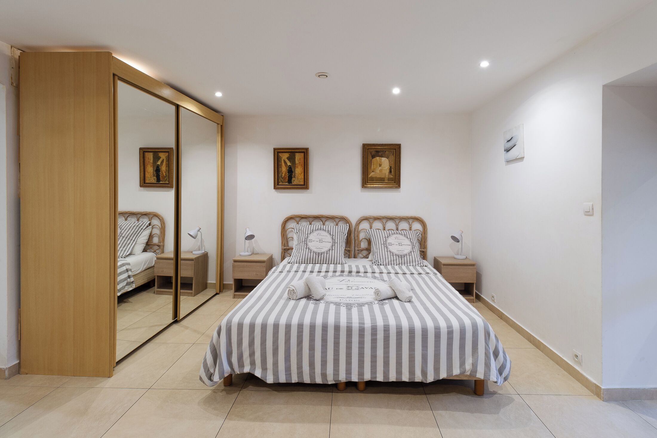 1 Schlafzimmer, Reisekinderbett, kostenloses WLAN, Bettwäsche