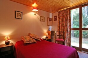 4 Schlafzimmer, Bügeleisen/Bügelbrett, Reisekinderbett, WLAN