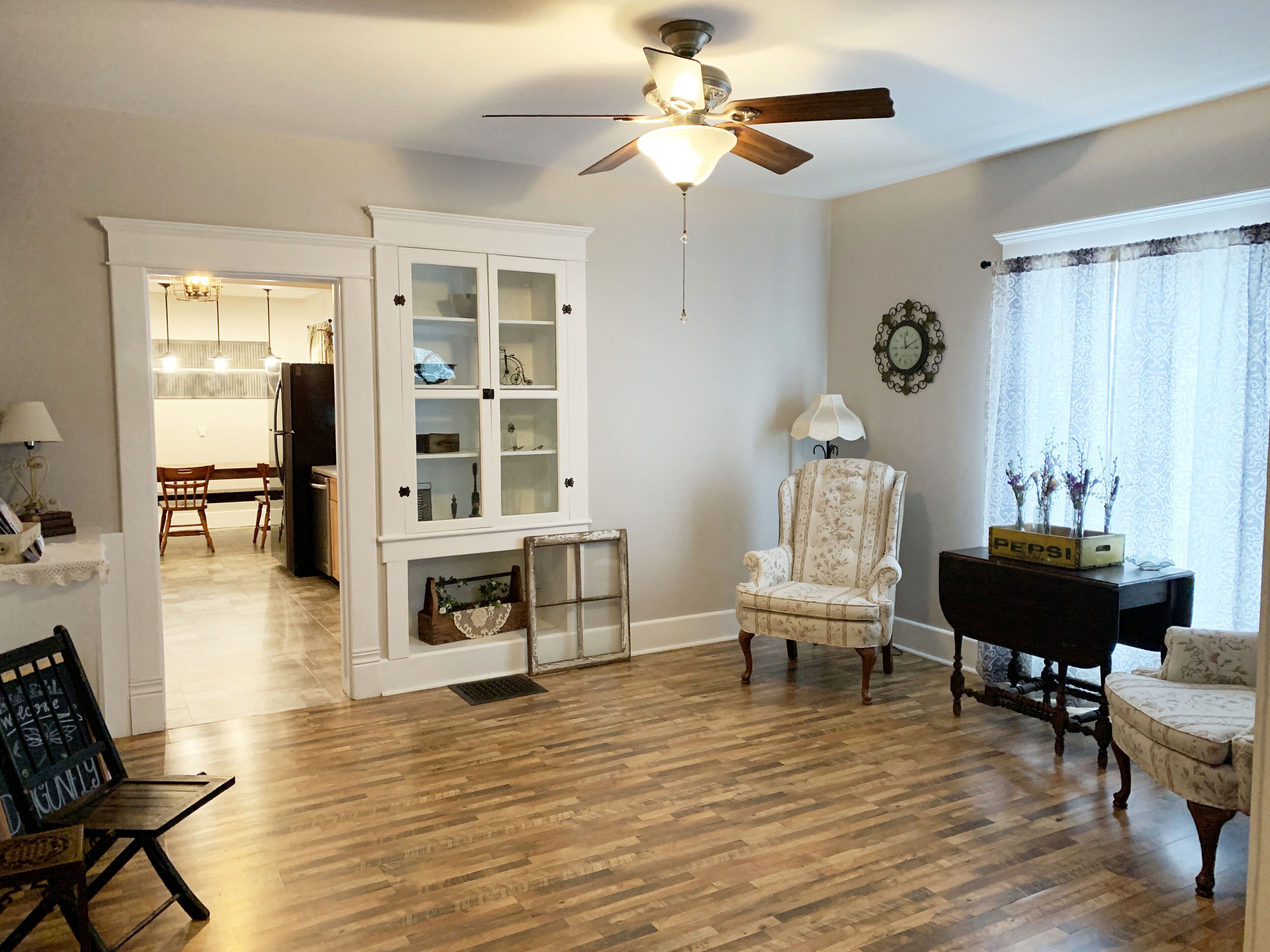 The Dragonfly Guest House, 3 Bedroom, 3 Bath, sleeps 8