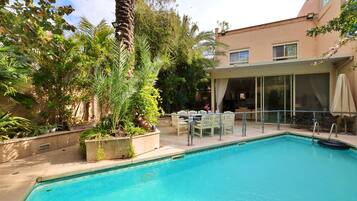 Una piscina riscaldata