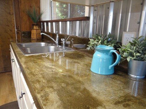 Odota hetki tässä piilossa Hubissa Cedar Cityssä