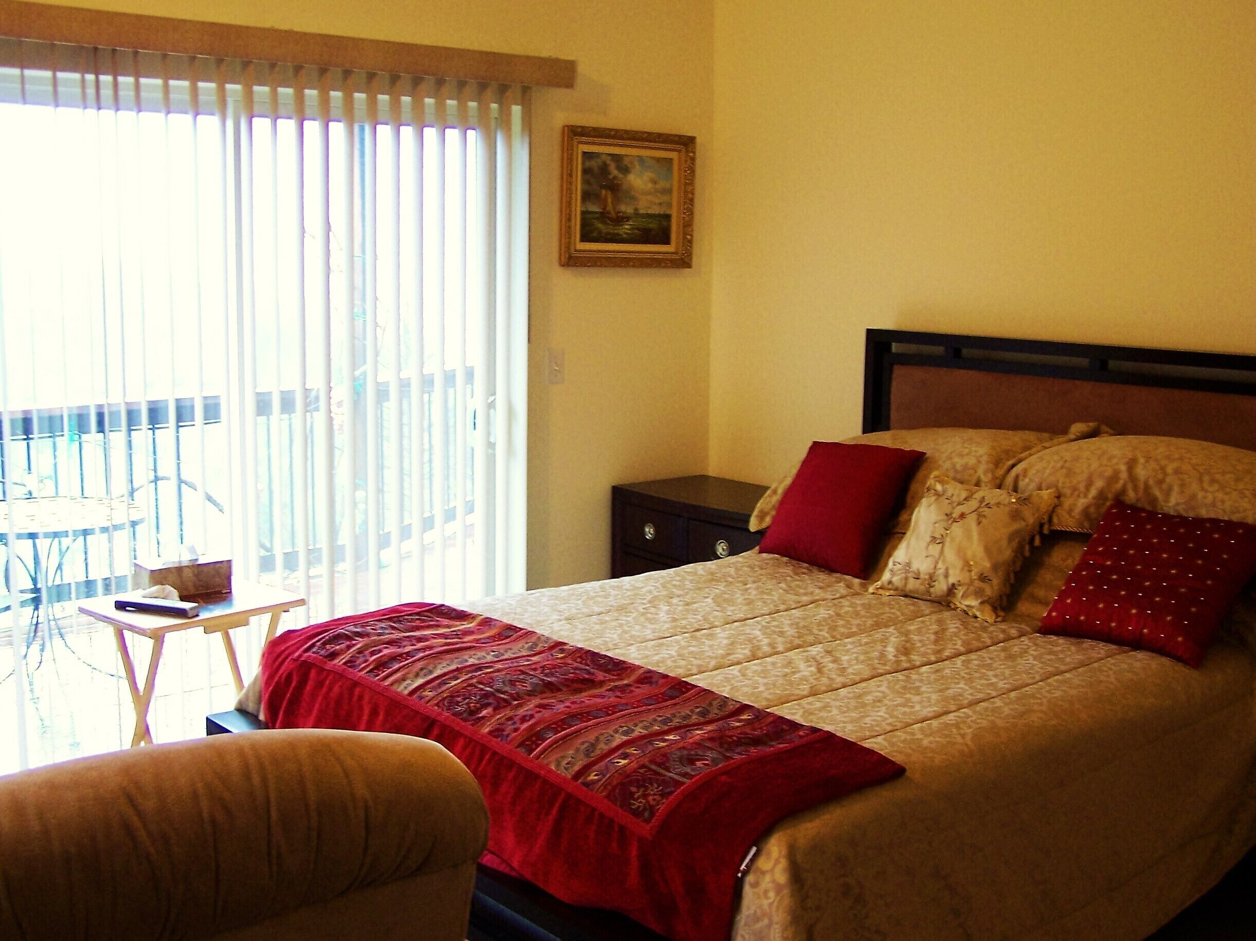 Charming Lake View House in a garden setting