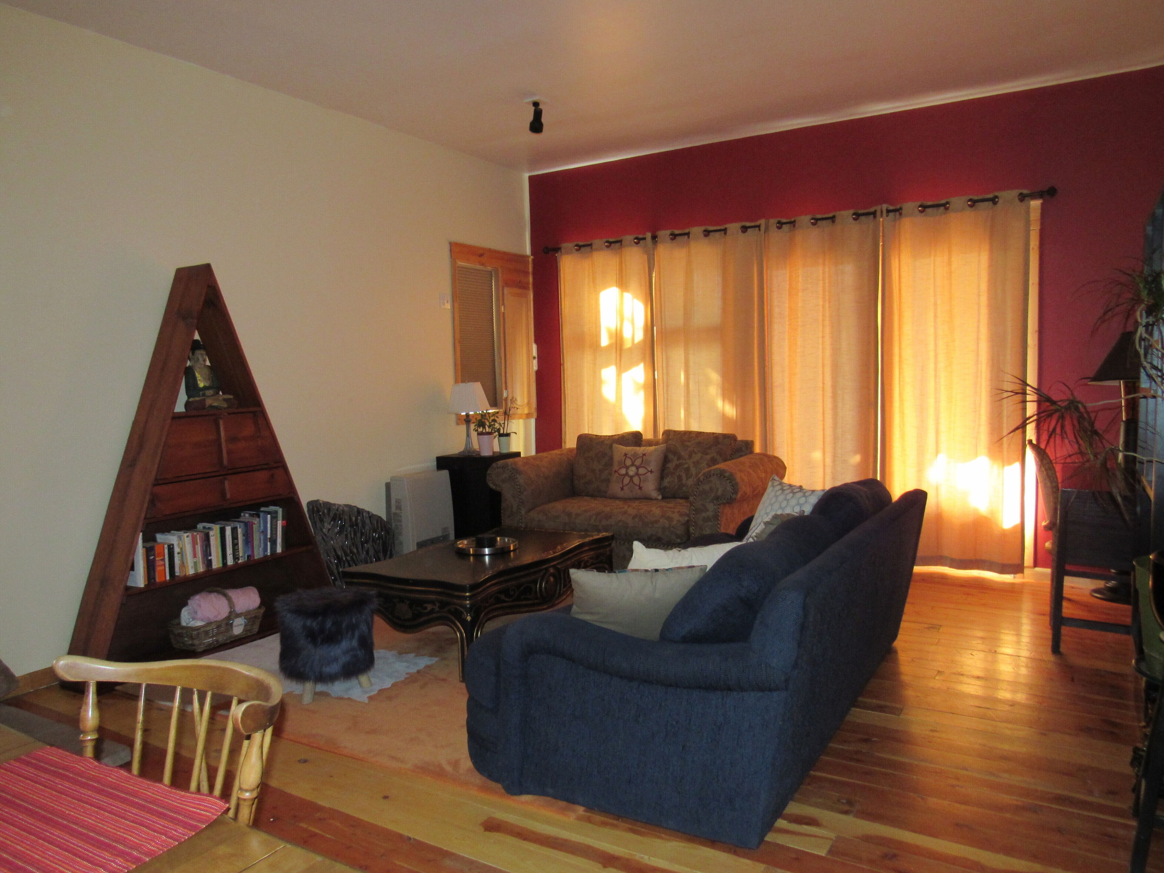 Woodstock -A lovely open, light filled apartment