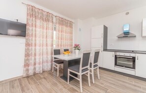 Dining - Beautiful studio in Biograd with WiFi (Biograd)