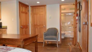 1 habitación, wifi y ropa de cama