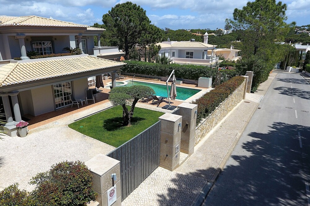 Golf and Beach Villa in Algarve, Portugal