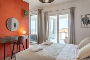 1 bedroom, in-room safe, desk, iron/ironing board