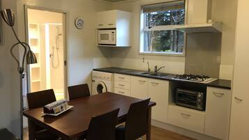 Cottage, 2 Bedrooms, Garden View | Private kitchen | Fridge, microwave, oven, stovetop