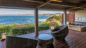 "Hamaya Hanare" Japanese Western Style Twin Room, Open Air Bath, Non Smoking | In-room safe, desk, free WiFi, bed sheets - Hamachidorinoyu Kaisyu (Shirahama)