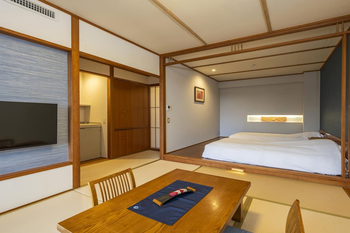 1-2f japanese western room garden view private open air bath non smoking | 1 bedroom, in-room safe, desk, free wifi
