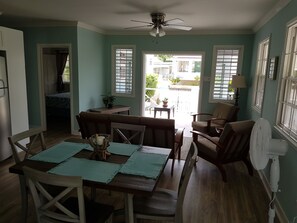 Dining - 2 minute Walk to Beach, Newly Renovated, 2 Bed 2 Bath Apartment #2
Shenstone (Rockley)