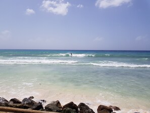 Una spiaggia nelle vicinanze, teli da spiaggia