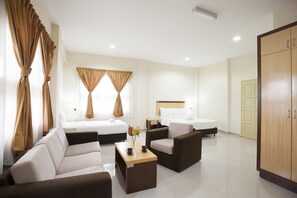 Chambre Simple, accessible aux personnes à mobilité réduite, fumeurs | Literie de qualité supérieure, couette en duvet d'oie, bureau