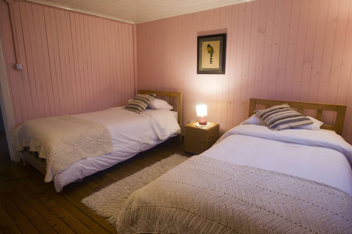 Twin Room, 2 Single Beds, Non Smoking