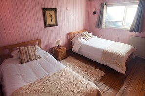 Twin Room, 2 Single Beds, Non Smoking