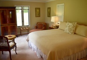 4 bedrooms, Internet, bed sheets, wheelchair access