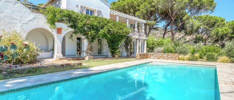 Alberca al aire libre