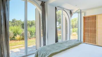 5 chambres, fer et planche Ă repasser, Wi-Fi, draps fournis