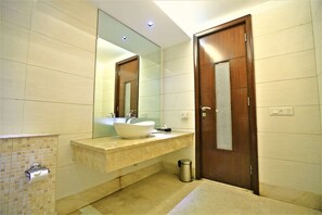 Shower, towels