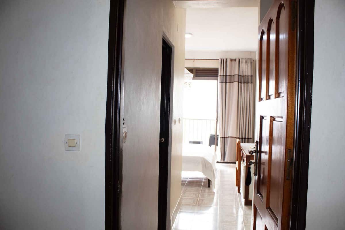 1 bedroom, in-room safe, desk, laptop workspace