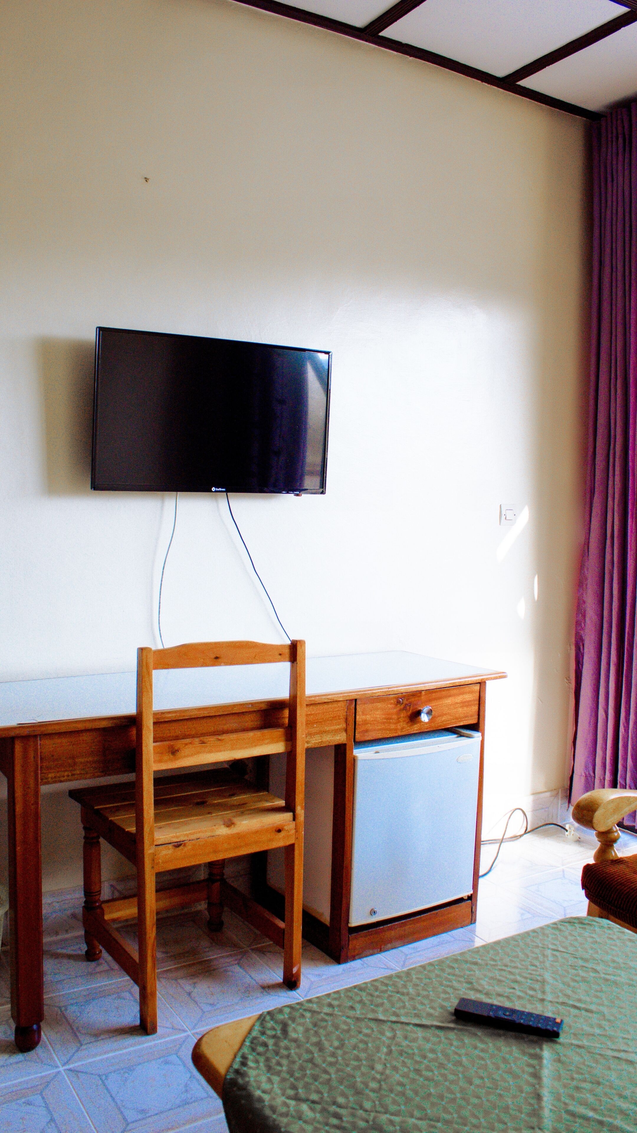 32-inch tv with cable channels