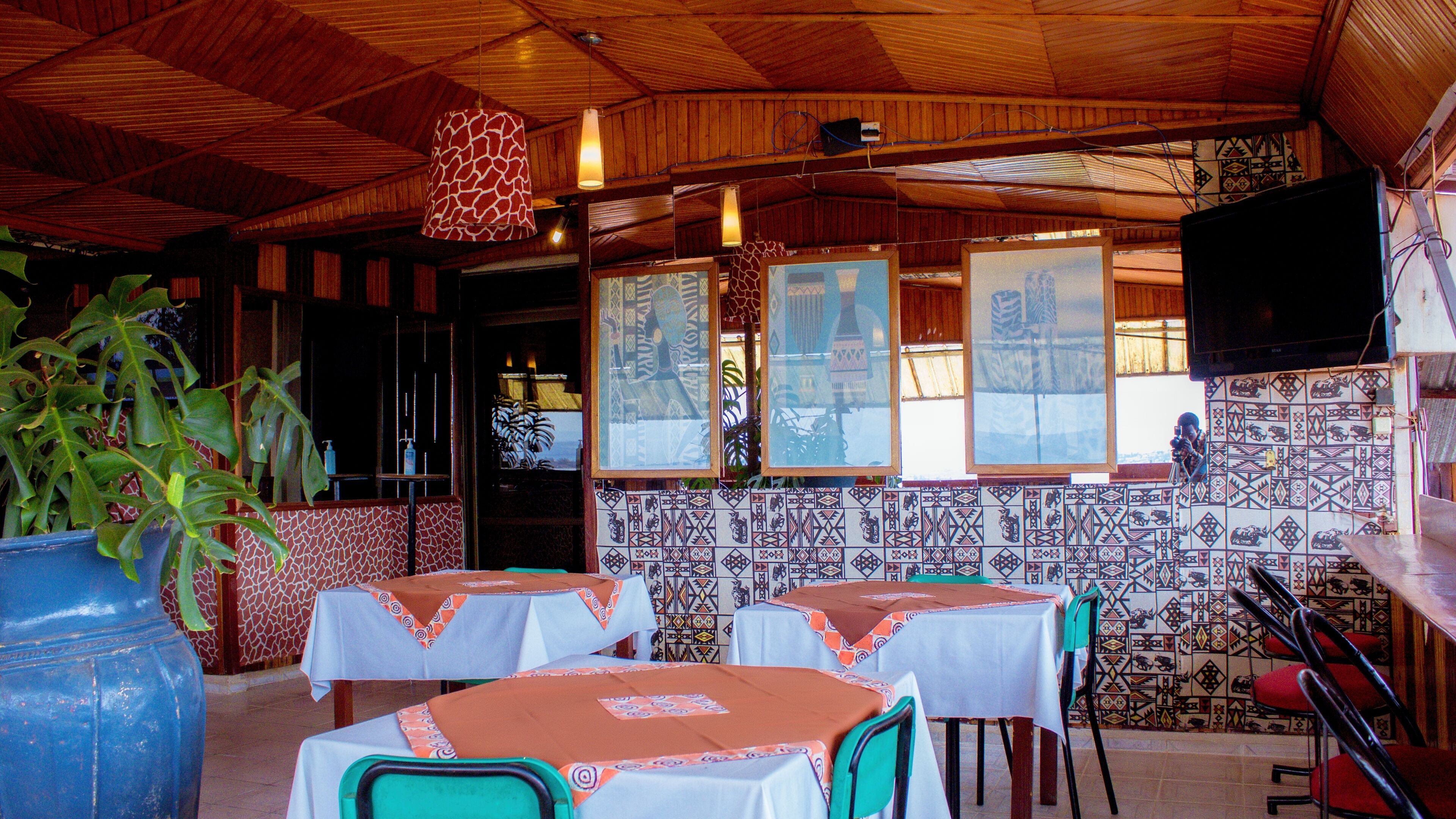 breakfast, lunch, dinner served; local and international cuisine