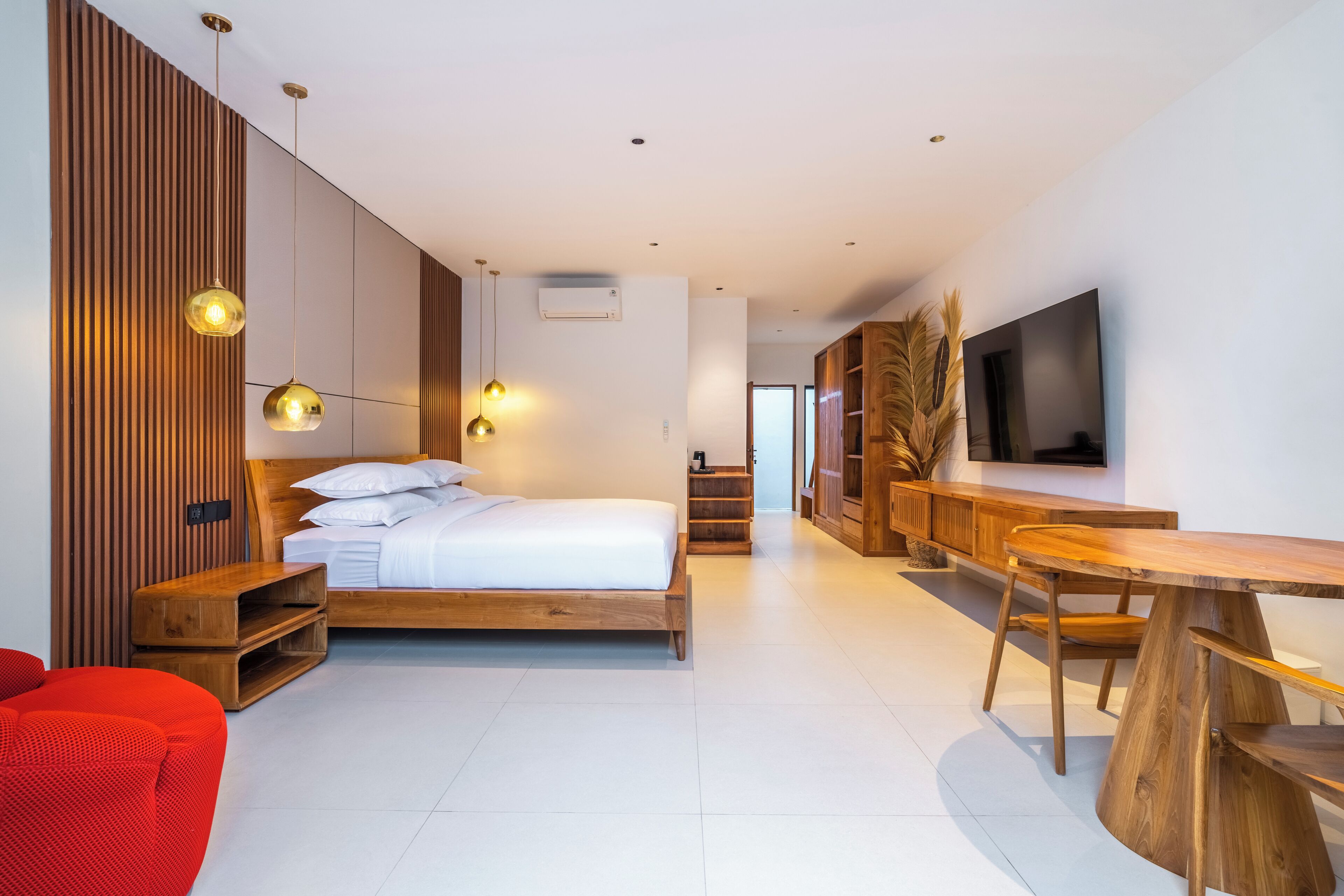 1 bedroom honeymoon suite private pool | premium bedding, minibar, in-room safe, individually decorated