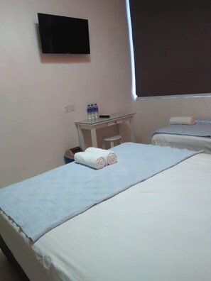 Comfort Triple Room, Multiple Beds - Nice Inn (George Town)