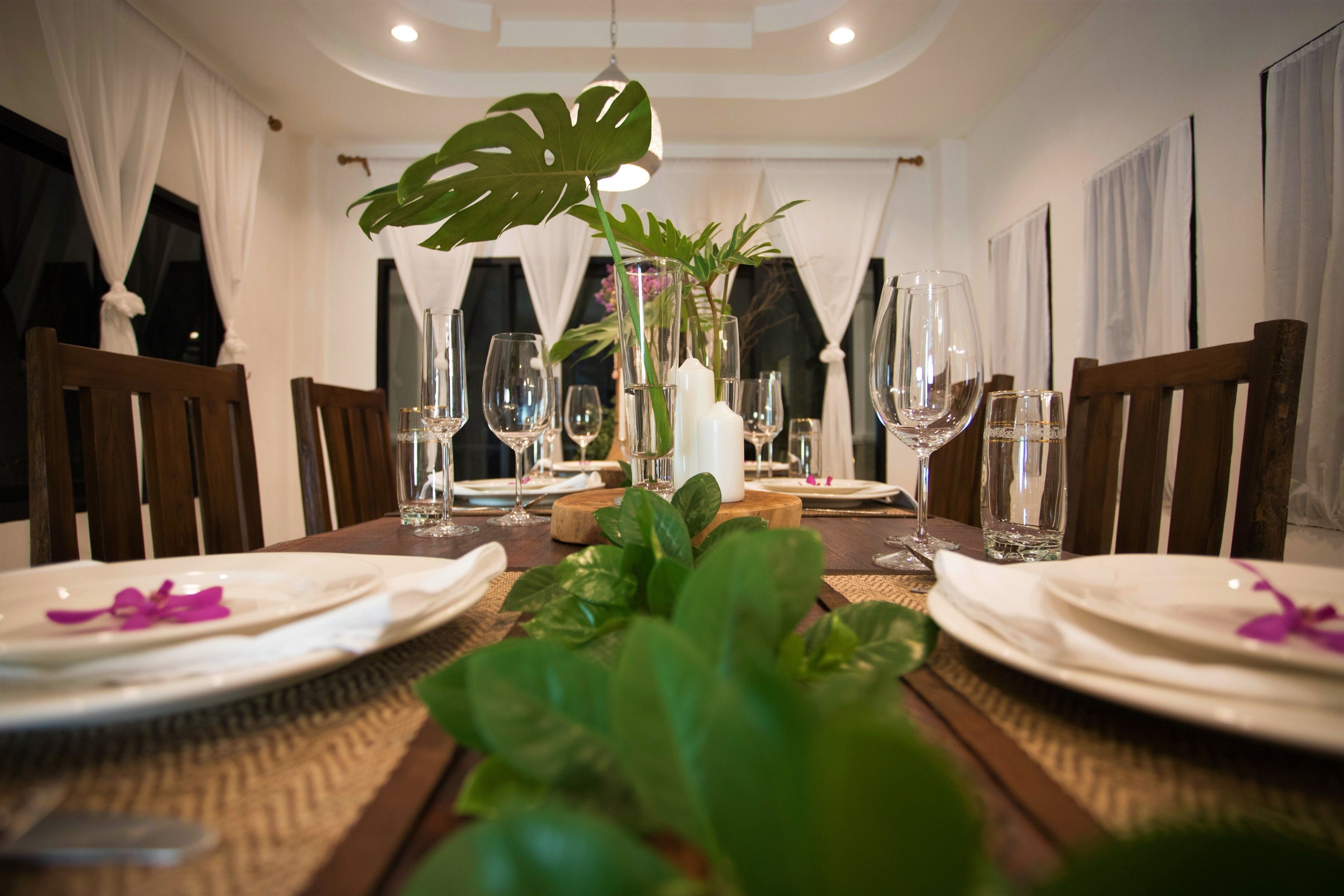 Free continental breakfast 