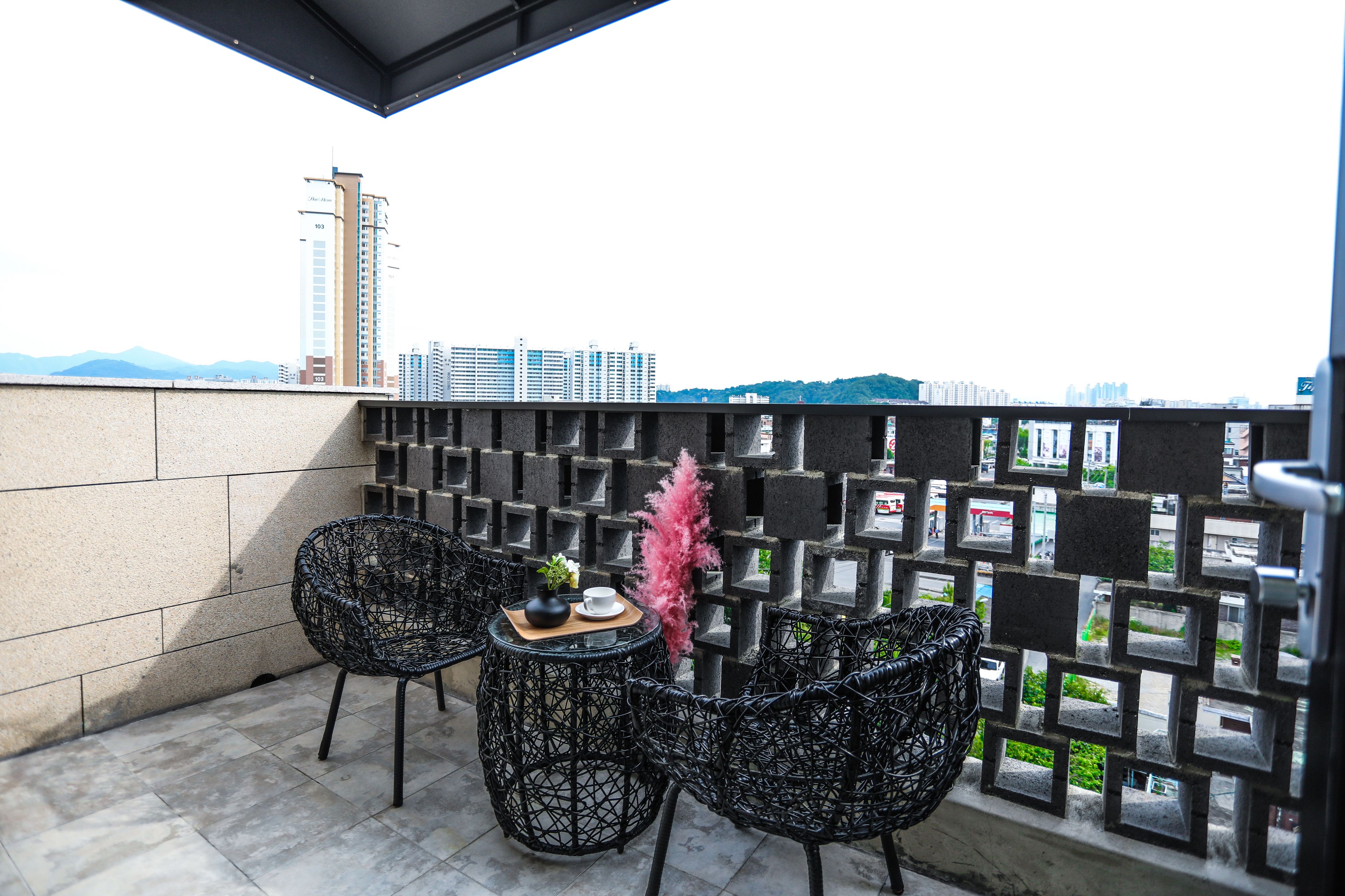 luxury terrace double room | balcony