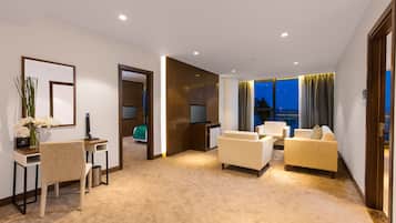 Executive Suite | Living room | Smart TV