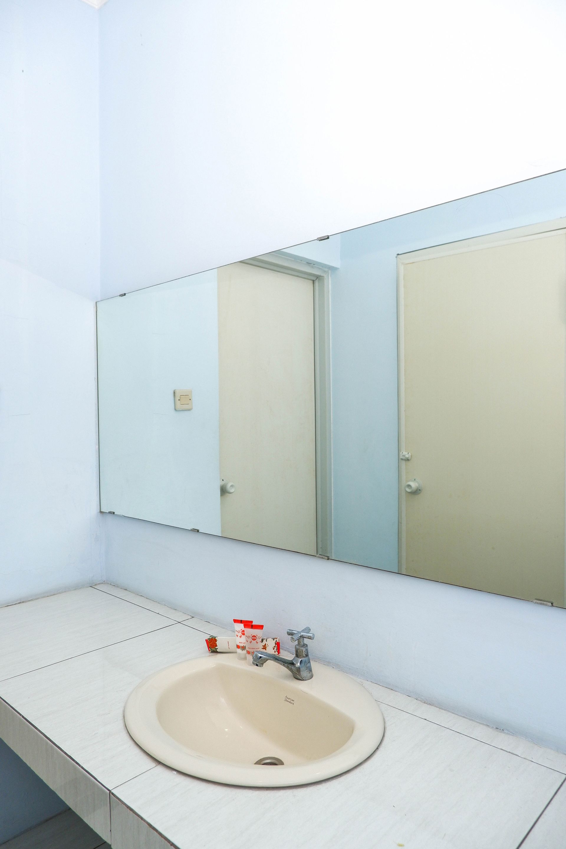 Foto - Super OYO 389 Sky Guesthouse